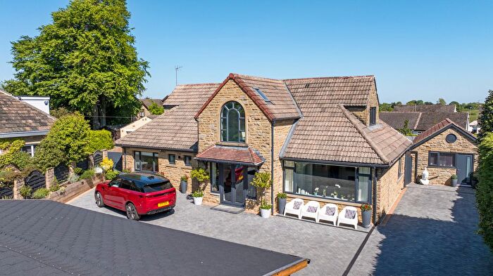 5 Bedroom Detached House For Sale In Brandon Court, Alwoodley, Leeds, LS17