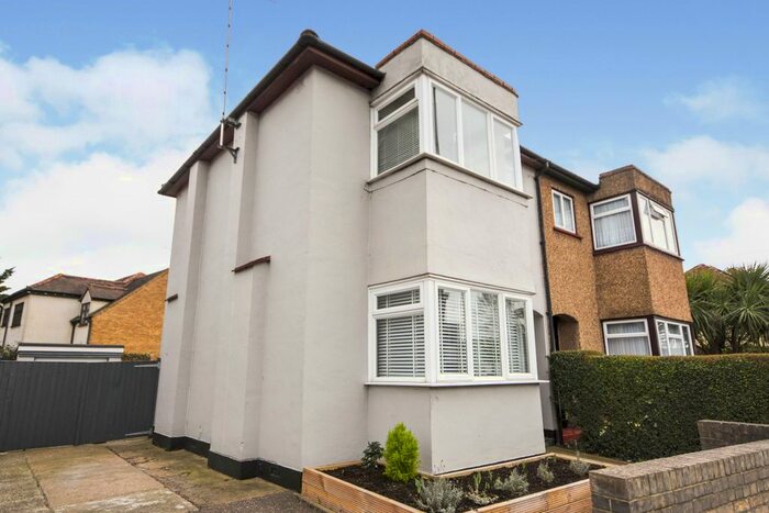 3 Bedroom Semi-Detached House To Rent In Rainsford Lane, Chelmsford, CM1