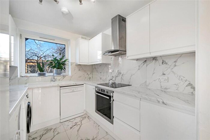 2 Bedroom Apartment For Sale In Constable House, Marlborough Road, London, N19