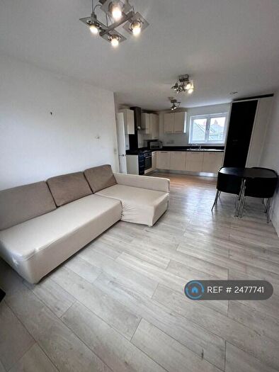 2 Bedroom Flat To Rent In Rainbow Road, Erith, DA8