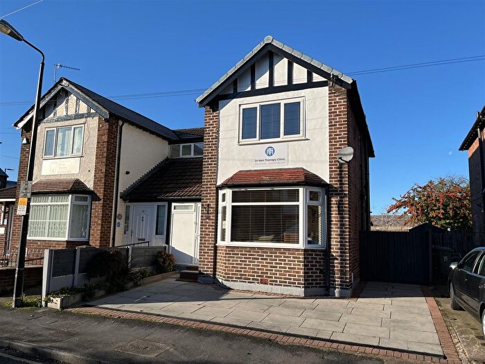 3 Bedroom Semi-Detached House To Rent In Claremont Road, Sale, M33