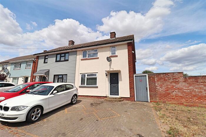 2 Bedroom Semi-Detached House To Rent In Lancaster Way, Braintree, CM7