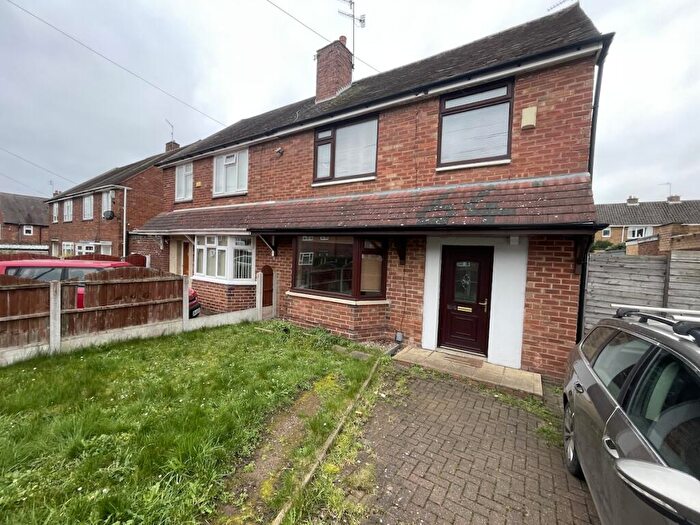 3 Bedroom Semi Detached House To Rent In Pensnett - Albert Street, DY5