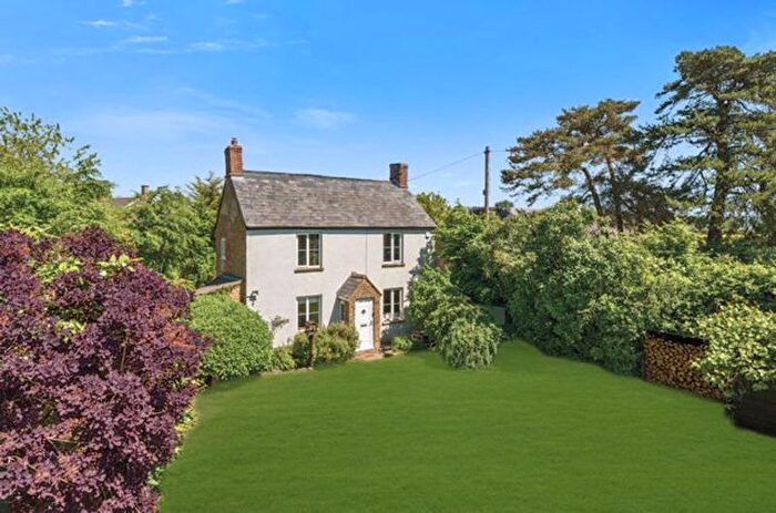 4 Bedroom Detached House For Sale In Merriott Road, Lopen, TA13