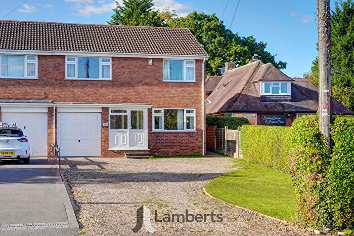 4 Bedroom Semi Detached House For Sale In Station Road, Studley, B80