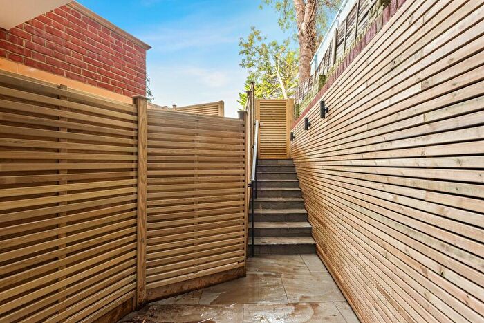 1 Bedroom Flat To Rent In Canfield Gardens, NW6