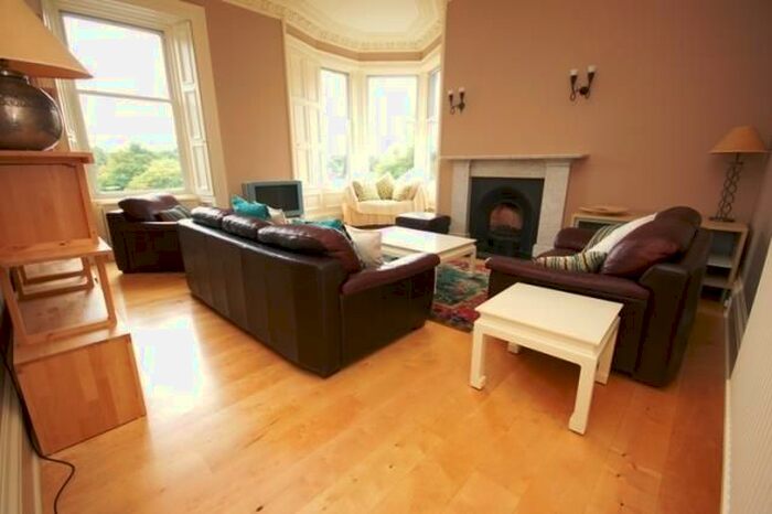 4 Bedroom Flat To Rent In Thirlestane Road, Edinburgh, EH9