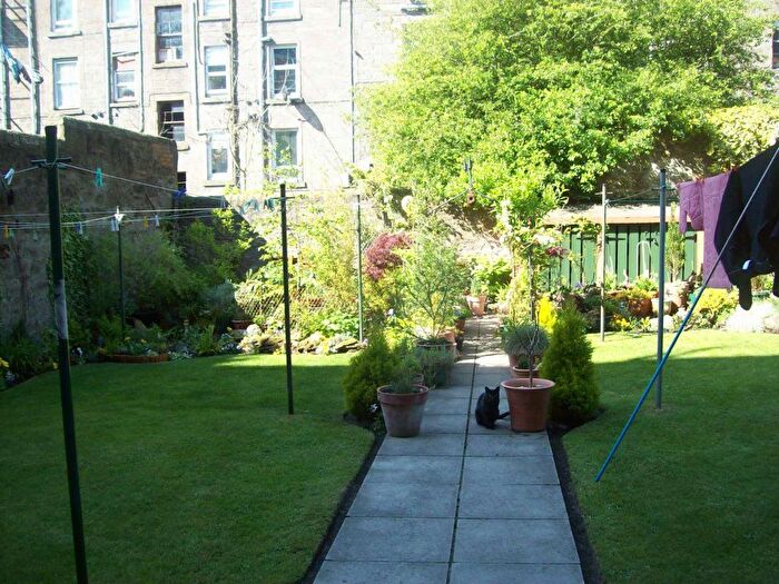 1 Bedroom Flat To Rent In Baldovan Terrace, Dundee, DD4