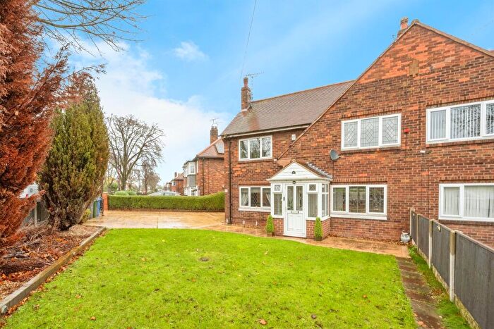 3 Bedroom Semi Detached House For Sale In Ridge Balk Lane, Woodlands, Doncaster, DN6