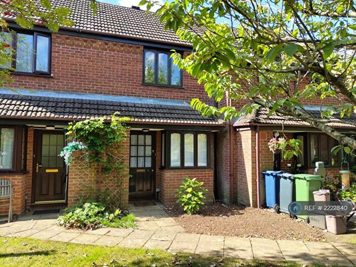 1 Bedroom Terraced House To Rent In Berwick Close, Marlow, SL7