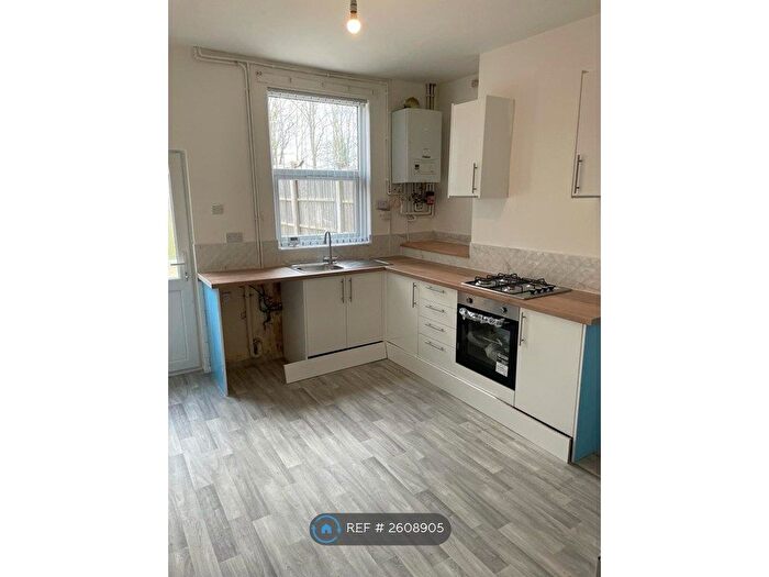3 Bedroom Terraced House To Rent In Caroline Street, Dudley, DY2
