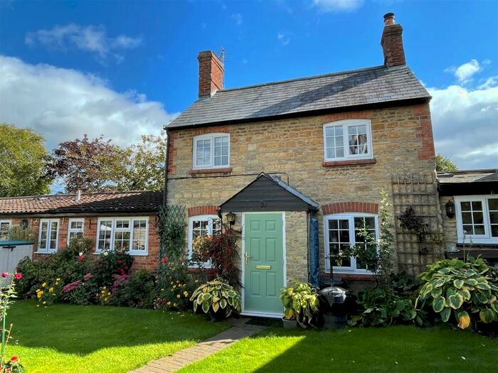 2 Bedroom House To Rent In Tap Yard, High Street, Stoke Goldington, Newport Pagnell, MK16