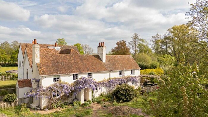 3 Bedroom House For Sale In Burhill Road, Walton-On-Thames, KT12