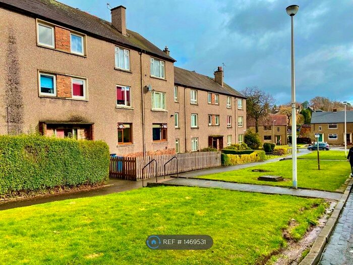 3 Bedroom Flat To Rent In Gilchrist Drive, Falkirk, FK1