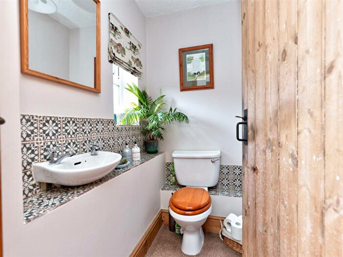4 Bedroom Detached House For Sale In Stoneley Green, Burland, Cheshire, CW5
