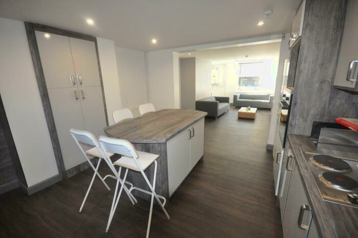 6 Bedroom Terraced House To Rent In Hyde Park Terrace, Hyde Park, Leeds, LS6