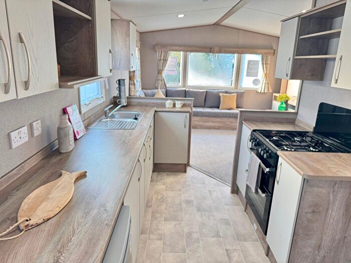 2 Bedroom Park Home For Sale In Carlton, Saxmundham, IP17