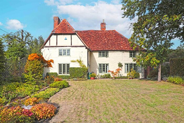 5 Bedroom Detached House For Sale In Towersey, Oxfordshire, OX9