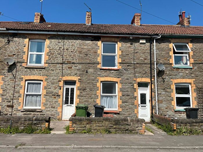 2 Bedroom Terraced House For Sale In Lansdown Road, Kingswood, Bristol, Avon, BS15