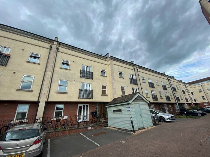 2 Bedroom Flat To Rent In B, Waterloo Road, Old Market, Bristol, PC00