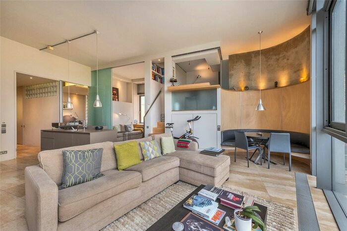 2 Bedroom Flat To Rent In Hopton Street, London, SE1