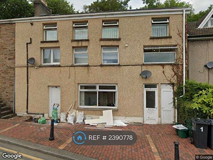 1 Bedroom Flat To Rent In Gurnos Road, Ystalyfera, Swansea, SA9