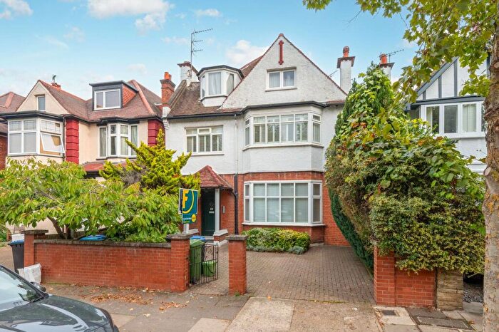 1 Bedroom Flat For Sale In Teignmouth Road, Willesden Green, London, NW2
