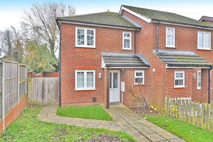 3 Bedroom Semi-Detached House To Rent In Lockswood, Allington, ME16