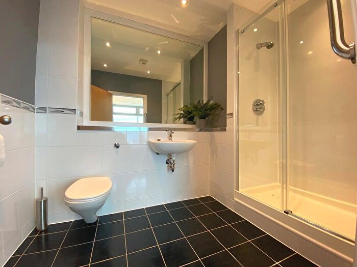 2 Bedroom Apartment To Rent In New Hampton Lofts, Great Hampton Street, B18