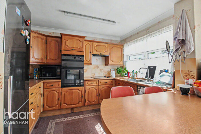 3 Bedroom End Of Terrace House To Rent In Holgate Road, Dagenham, RM10