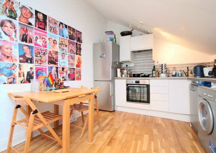 2 Bedroom Flat To Rent In Beresford Road, Wood Green, N8