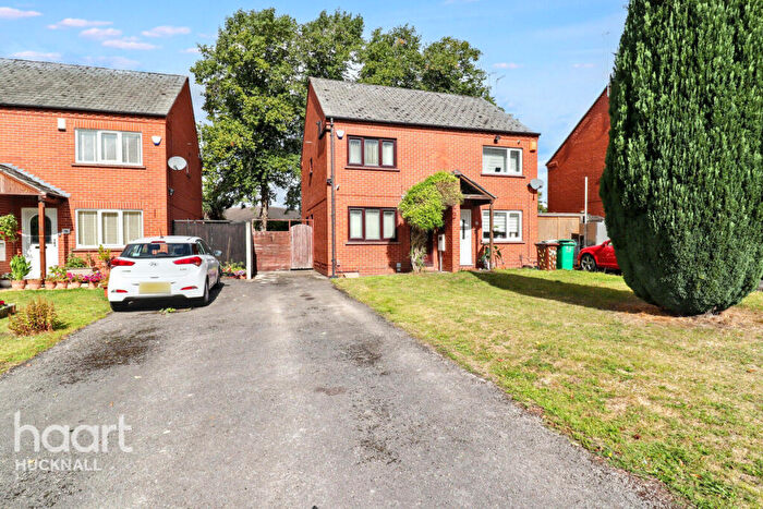 2 Bedroom Semi-Detached House For Sale In Woodland Avenue, Nottingham, NG6
