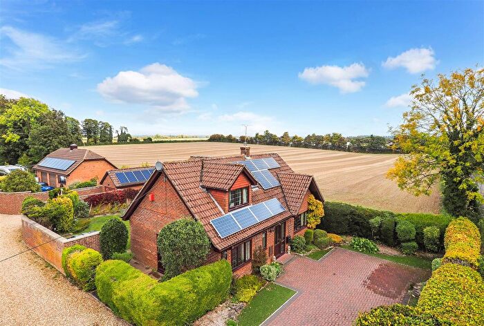 3 Bedroom Detached Bungalow For Sale In Station Road, Grateley, SP11