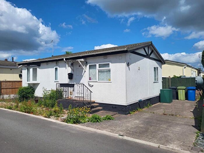 2 Bedroom Park Home For Sale In Bent Lane, Staveley, Chesterfield, Derbyshire, S43