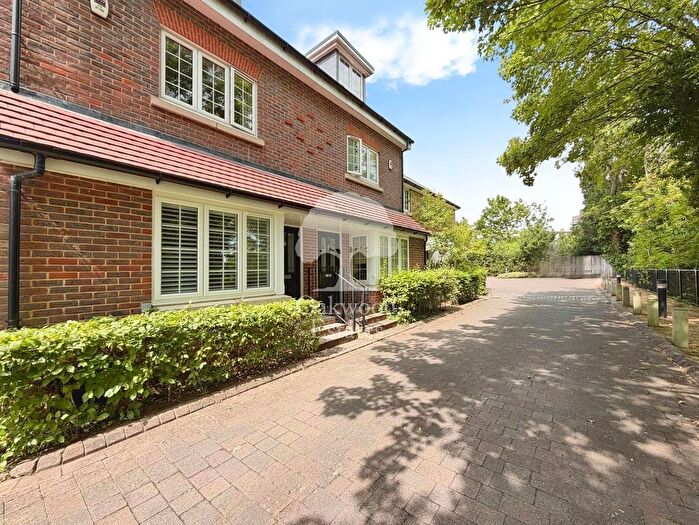 3 Bedroom Terraced House To Rent In Moorland Way, Maidenhead, SL6