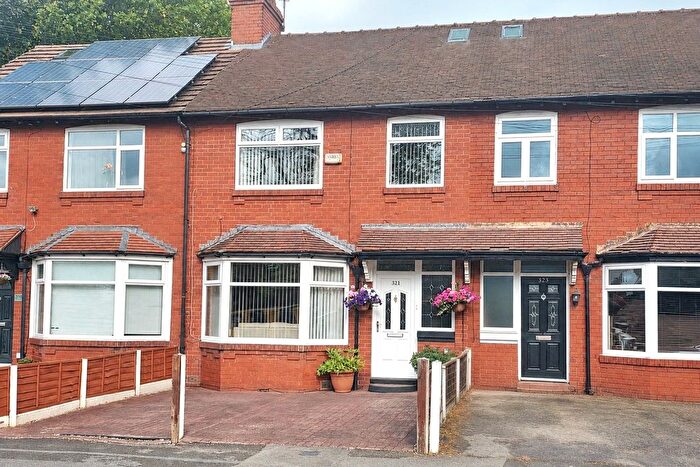 2 Bedroom Town House For Sale In Kings Road, Ashton-Under-Lyne, Greater Manchester, OL6