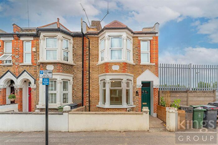 2 Bedroom Maisonette For Sale In Brookscroft Road, Walthamstow, E17