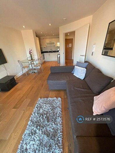 1 Bedroom Flat To Rent In The Chandlers, Leeds, LS2