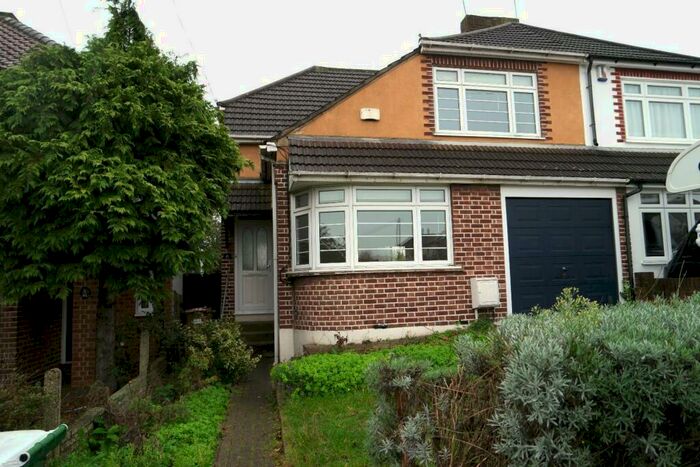 3 Bedroom Semi-Detached House To Rent In Brook Lane, Bexley, DA5