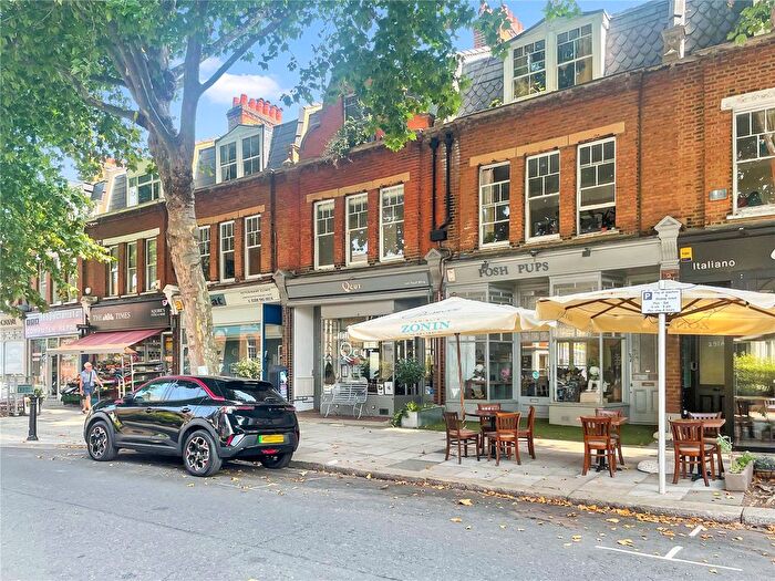 1 Bedroom Flat For Sale In Sandycombe Road, Kew, Surrey, TW9