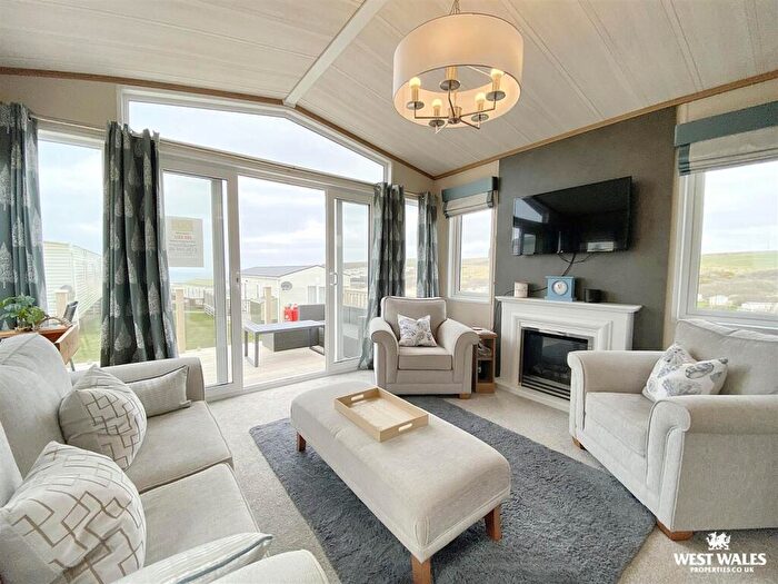 3 Bedroom Park Home For Sale In Newgale, Haverfordwest, SA62