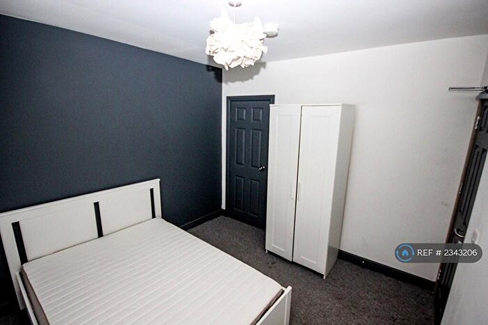 4 Bedroom Terraced House To Rent In Keswick Grove, Salford, M6