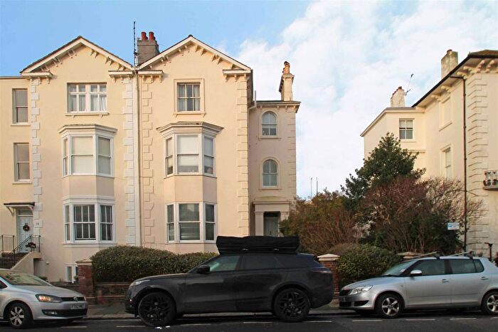 1 Bedroom Flat For Sale In Medina Villas, Hove, BN3