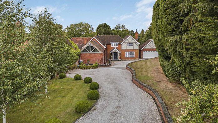 4 Bedroom Detached House For Sale In Windmill Cottage, Rowington, CV35