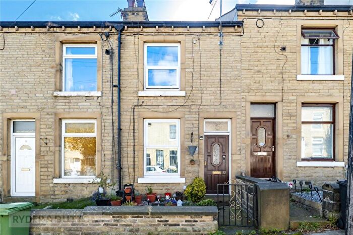 1 Bedroom Terraced House For Sale In Lightcliffe Road, Crosland Moor, Huddersfield, HD4