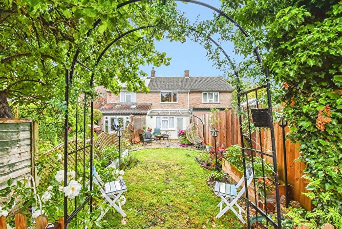 2 Bedroom Terraced House For Sale In Richmond Road, Frome, BA11