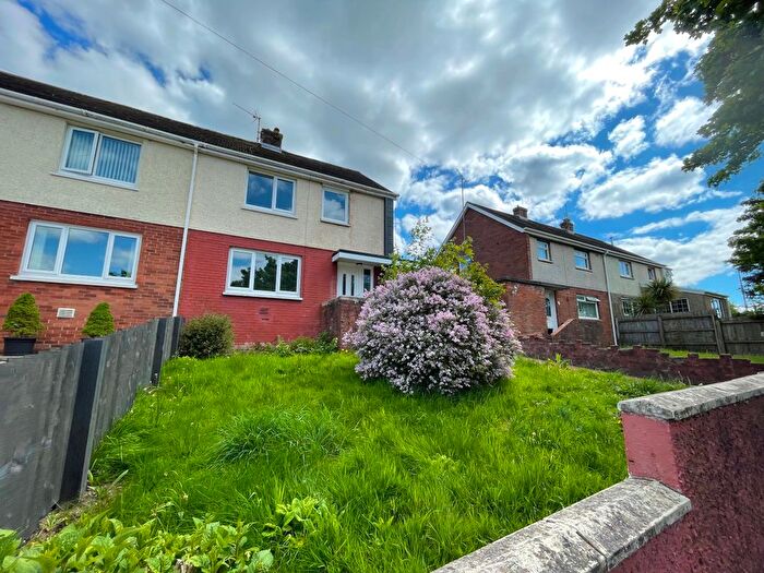 3 Bedroom Semi-Detached House For Sale In Gorsfach, Llanelli, SA14