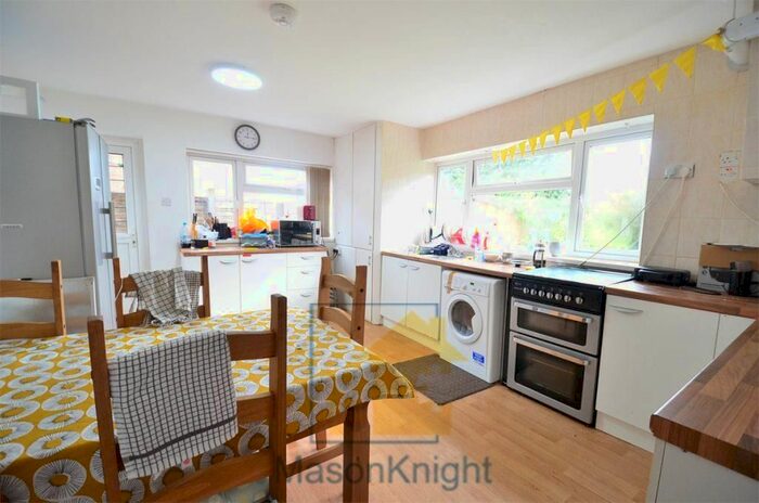 5 Bedroom End Of Terrace House To Rent In Gibbins Road, Selly Oak, Birmingham, B29