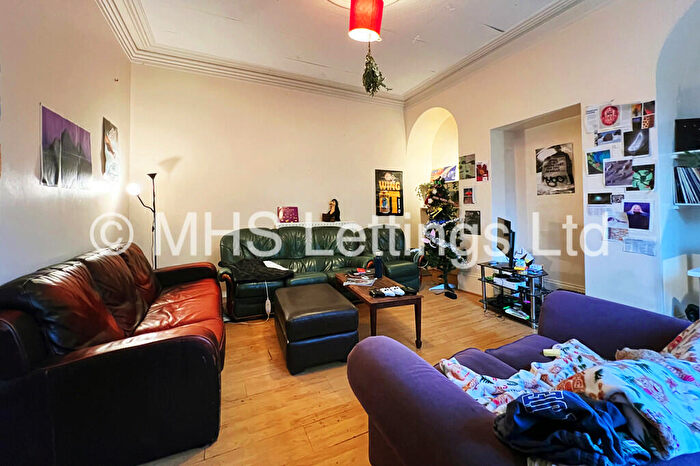 8 Bedroom Terraced House To Rent In Hyde Park Road, Leeds, LS6