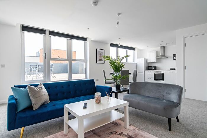 2 Bedroom Flat To Rent In Farley Farm Road, Luton, LU1